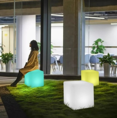 Светильник Куб 43 с питанием от АКБ, RGB