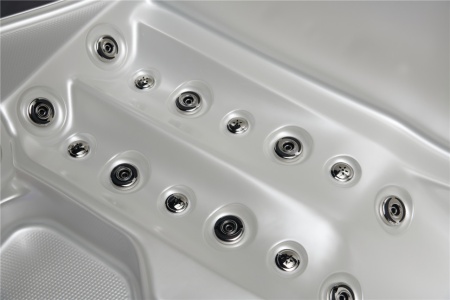 Гидромассажный спа-бассейн Joyee SPA Rome Гидромассажный спа-бассейн Joyee SPA Rome