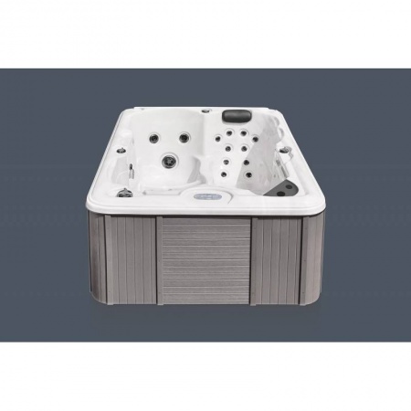 Спа бассейн Treesse Dubai Спа бассейн Treesse Dubai